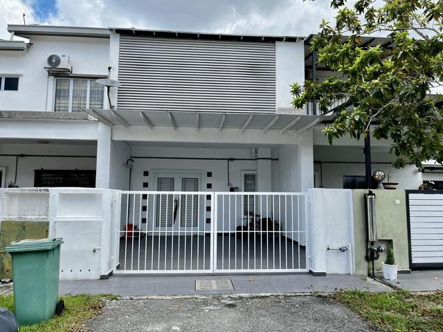 RENOVATED Teres Dua Tingkat Laman Semanggi Taman Sri Tanjung Semenyih