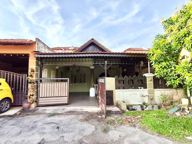Renovated Teres Setingkat Taman Tasik Utama Ayer Keroh Melaka