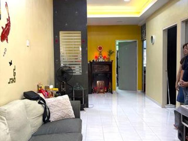 Renovated terrace house for sale in taman merdeka