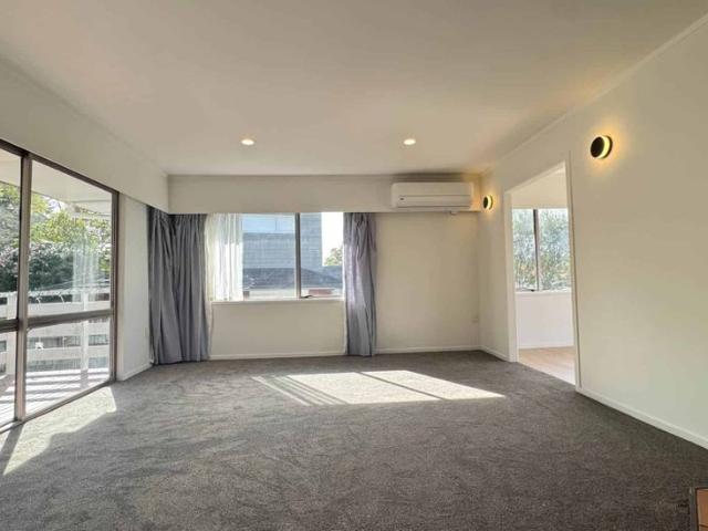 Renovated Three Bedroom Home With A Study Near.