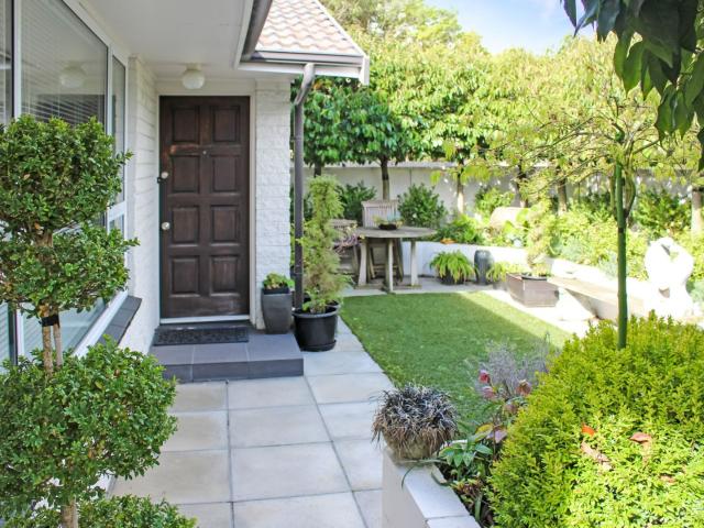 Renovated Two Double Bedroom & Office Furnished Home