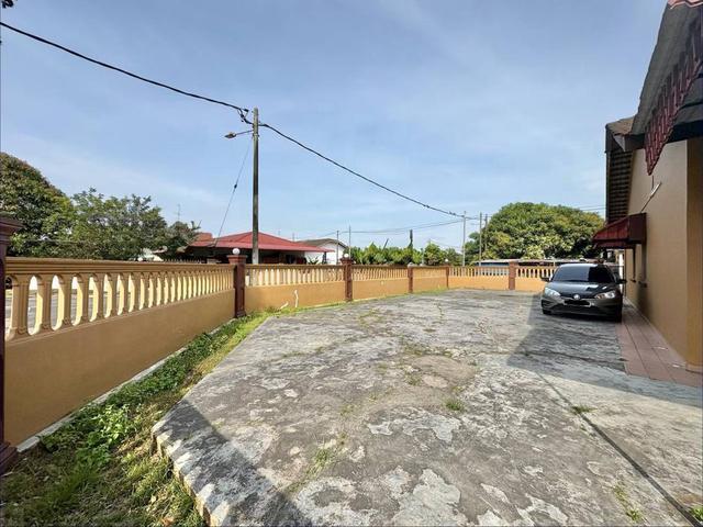 Renovated Unblock View Single Storey Corner At Kota Masai For Sale