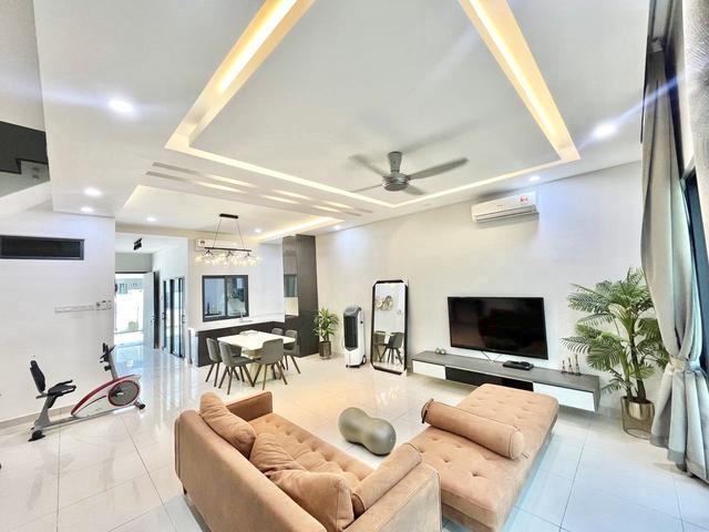 Renovated Unit With Furnished 2 Storey Melwood Onepark Semenyih Idaman