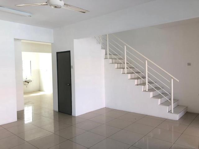 RENOVATED UNITNON BUMI LOT2Storey Teres Bndr Cassia Barat Batu Kwn