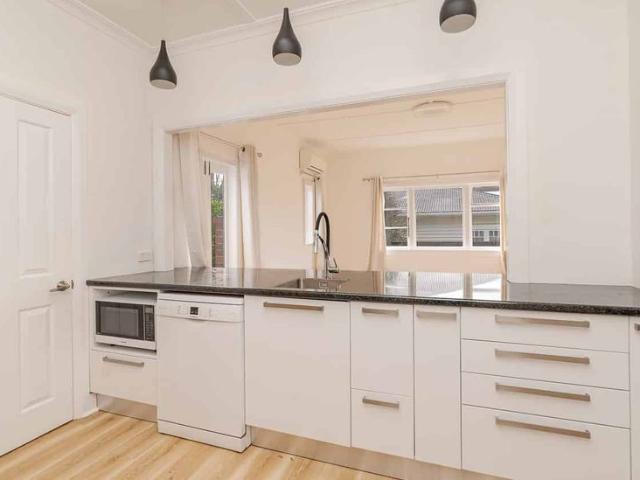 Renovated villa close to town!