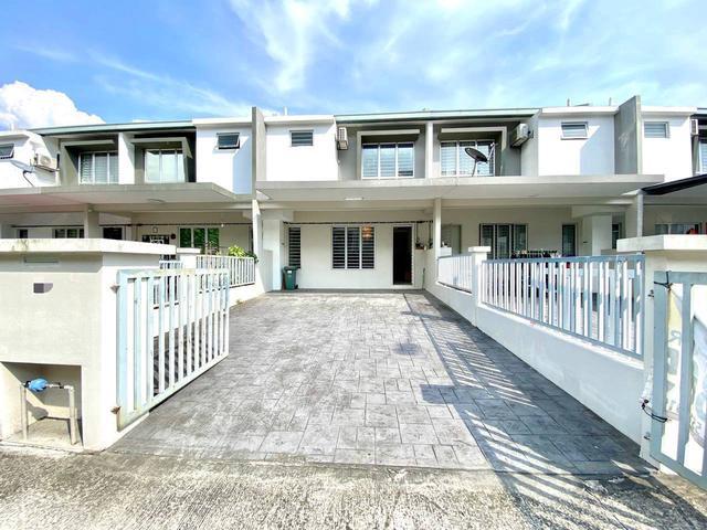 RenovatedCheapest Terrace Garden Villa Taman Tasik Semenyih