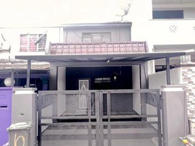 RENOVATEDDOUBLE STOREY Jalan Melunak 8 Taman Desa Cemerlang