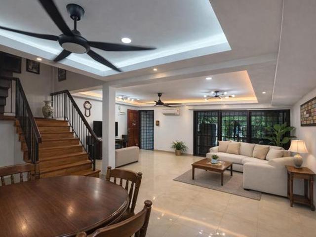 RENOVATEDDouble Storey Teres Taman Sri putra Pkns Banting TERMURAH