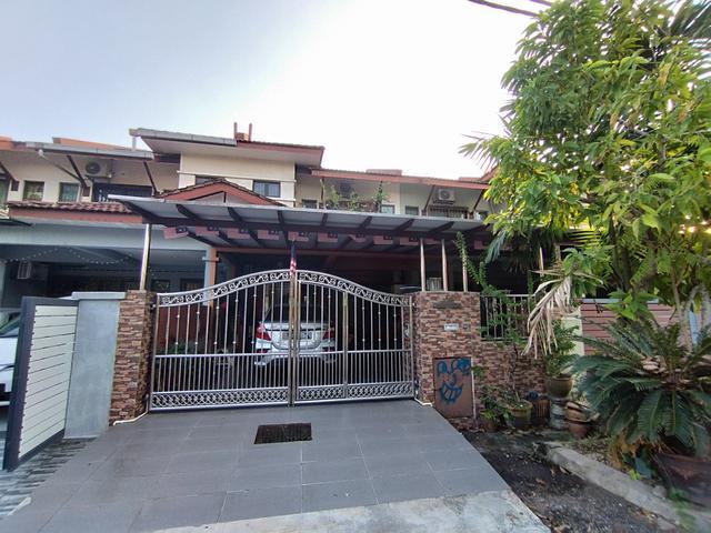 RenovatedExtended Double Storey Terrace Taman Kristal 2 Dengkil