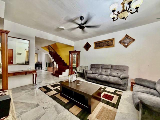 RENOVATEDFACING OPEN2 Storey Jalan Wawasan Pusat Bandar Puchong