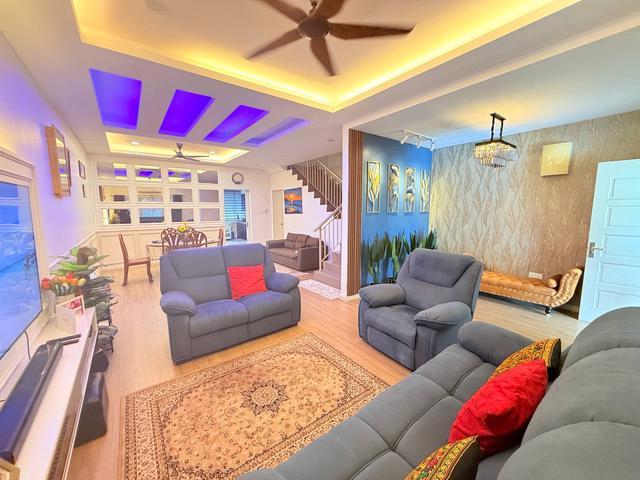 RENOVATEDFACING OPEN 2 Storey Taman Seri Mewah Meru