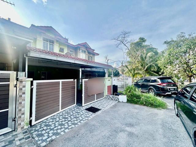 RenovatedFreehold Double Storey Terrace Taman Seri Mewah Kajang