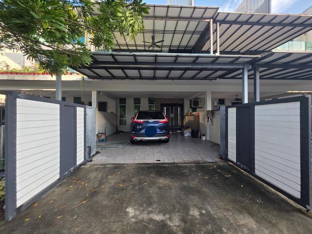 RENOVATEDNICE HOUSE 3 Storey Bangi Avenue Seksyen 7 BangiSelangor