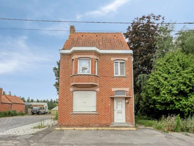 Renovatiewoning in hartje Kortemark, op 348 m²