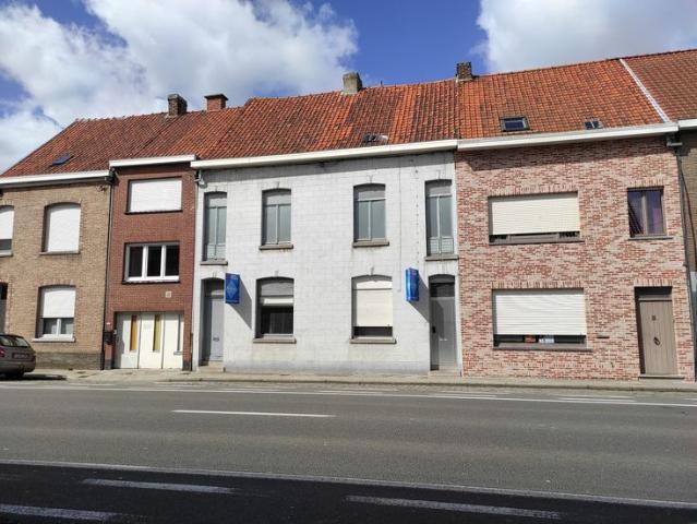 Renovatiewoning met uitweg met mogelijkheid creëren van t.