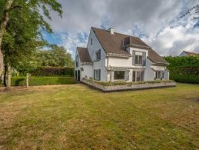 Renovatieproject vrijstaande villa nabij Boslaan & Magere Sc