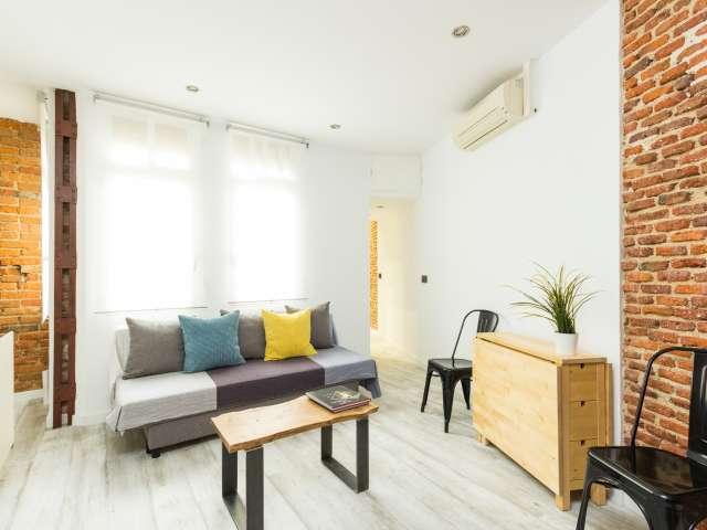 Renovado apartamento de 2 dormitorios en alquiler en Atocha, Madrid
