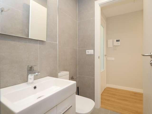 Renovado apartamento de 2 dormitorios en alquiler en Sants, Barcelona