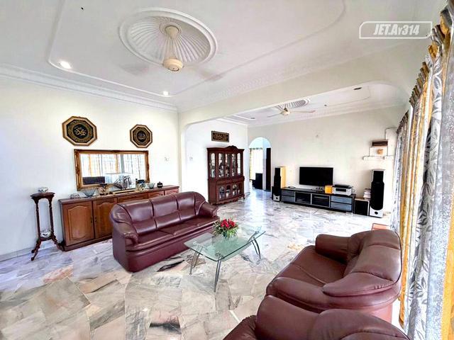 Renovasi Lengkap Rumah Teres Rantau Panjang Klang Terrace House