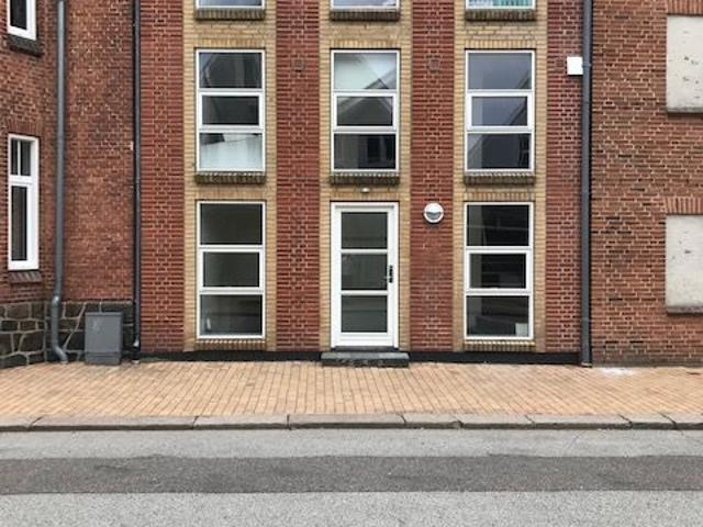 Renoveret 3 værelses lejlighed på Nørregade