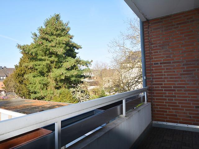 #Renoviert und hell# 2 Zimmer Wohnung mit 2 Balkonen in der Nähe von Fischeln City – ruhig, hell, grün!