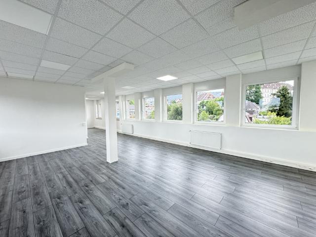 Renoviert und zentral gelegen Idealer Standort für Ihr Unternehmen
