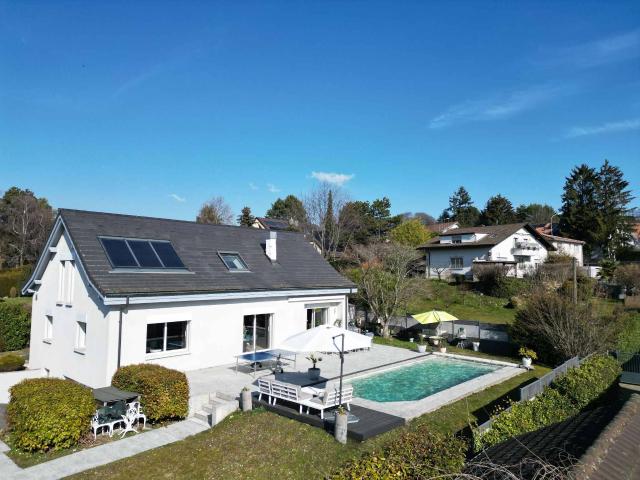 Renovierte freistehende Villa von 300 m², ruhige und wohnliche Umgebung