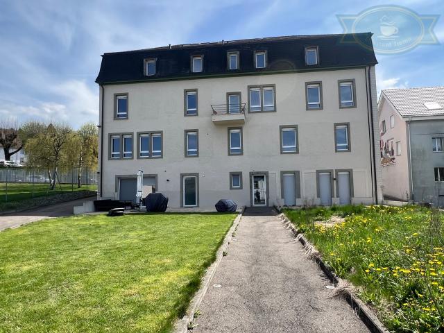 Renovierte Wohnung mit Terrasse und Garten, separater Eingang