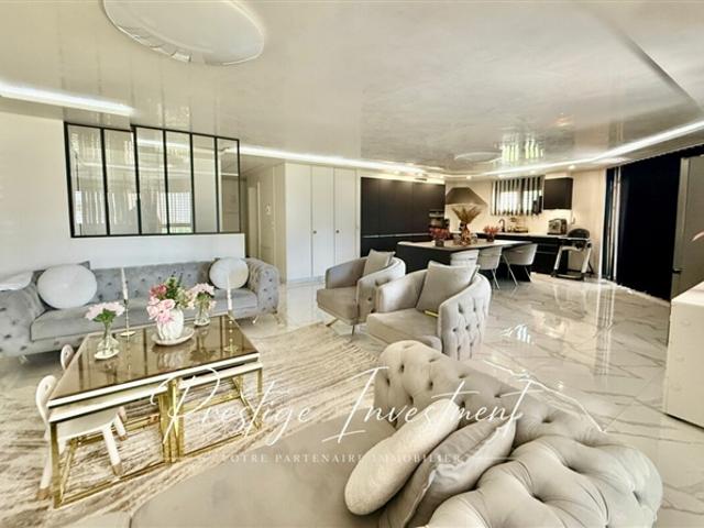 RENOVIERTE WOHNUNG MIT 4,5 WOHNUNGEN UND 132 M² CONTHEY