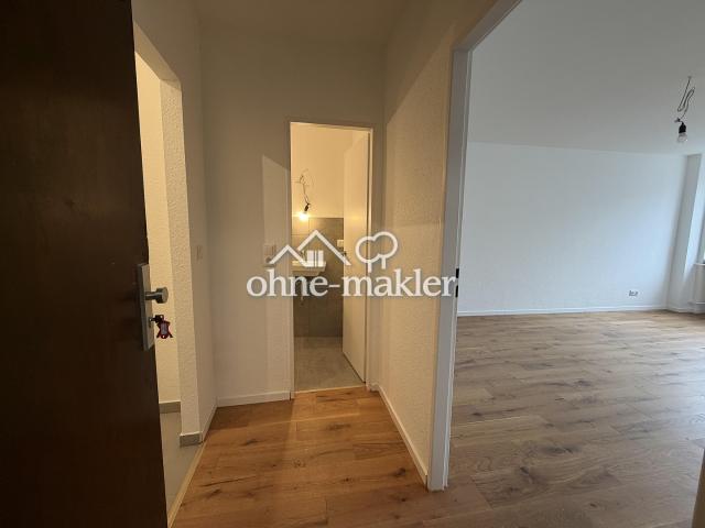 Renovierte 1 Zimmer Wohnung mit EBK & Balkon in der Innenstadt