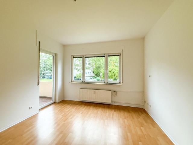 Renovierte 2 Zimmer Wohnung mit Balkon in ruhiger Lage von Marienfelde