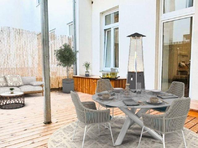 RENOVIERTE 2 ZIMMER WOHNUNG MIT 25m2 TERRASSE!