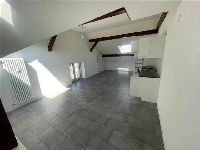 Renovierte 3,5 Zimmer Wohnung im 3. Stock mit Gemeinschaftsgarten