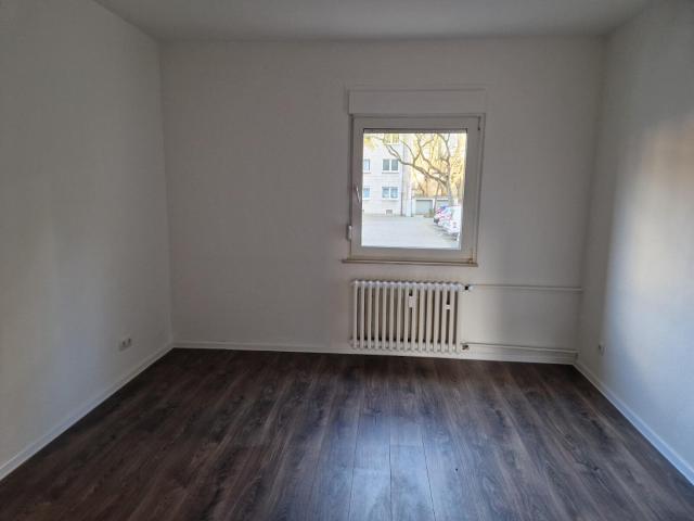 Renovierte 3 Zimmer Erdgeschoss Wohnung