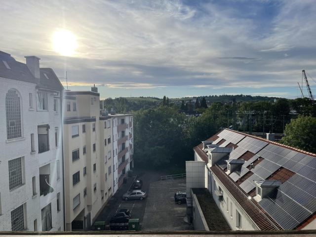 Renoviertes WG Zimmer in bevorzugter Lage in Bad Cannstatt bitte Handynummer angeben