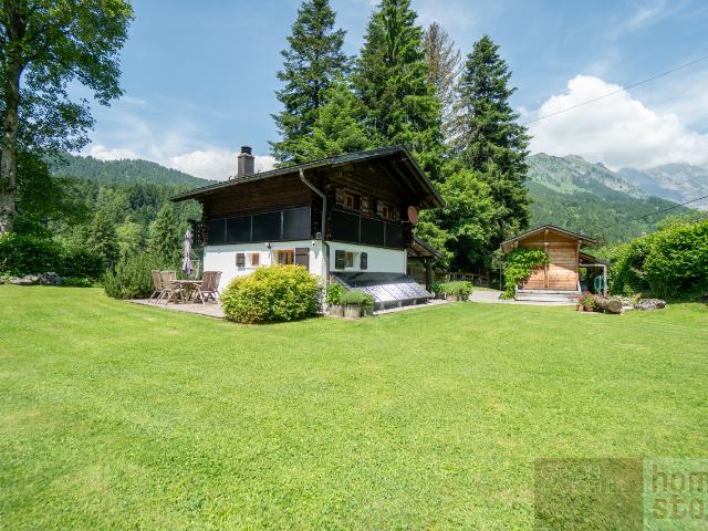 Renoviertes Almchalet mit großem Gelände und nachhaltiger Energie