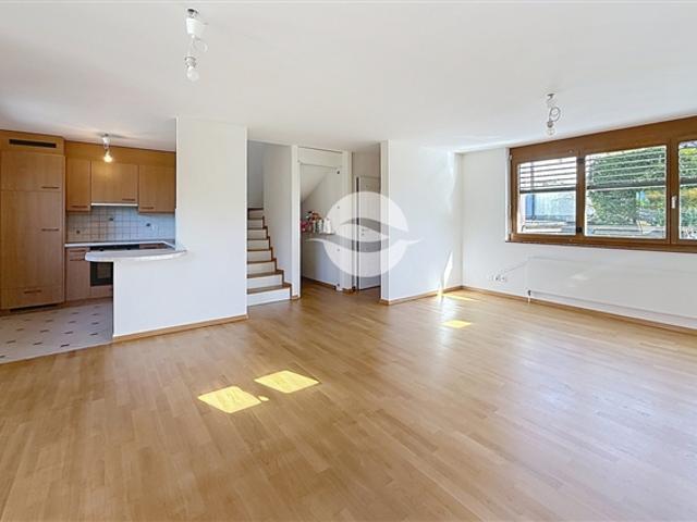 Renoviertes Doppelhaus mit 5 Zimmern und 3 Schlafzimmern!