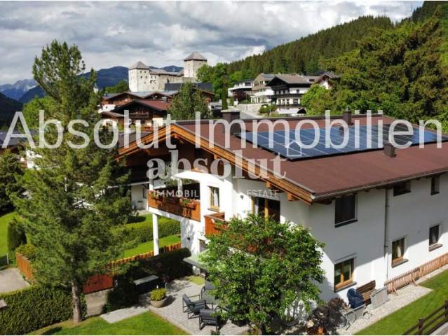Renoviertes Mehrfamilienhaus in Kaprun: Zentral, sonnig, mit Garten & ausreichend Parkplätzen!