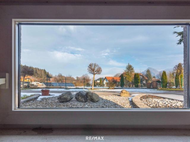Renovierter bungalow auf tollem, grossen grundstück herrliche lage zum wohnen im almtal!