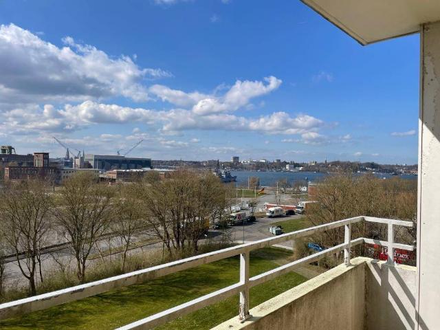 Renovierungsbedürftige1 Zimmer Wohnung mit Blick auf die Kieler Förde!