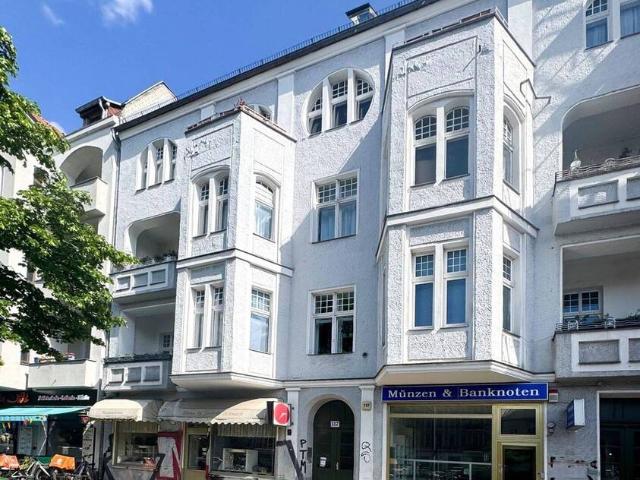 Renovierungsbedürftige, ruhige und großzügige 2 Zi Wohnung nahe Bürgerpark Pankow