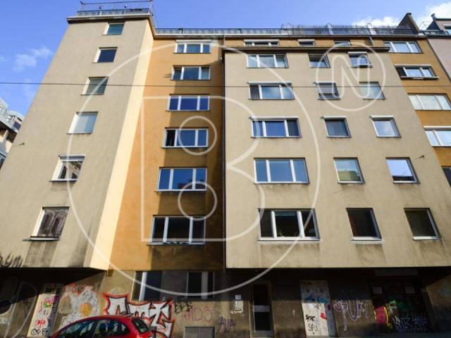 Renovierungsbedürftige 2 Zimmer Wohnung in Toplage!