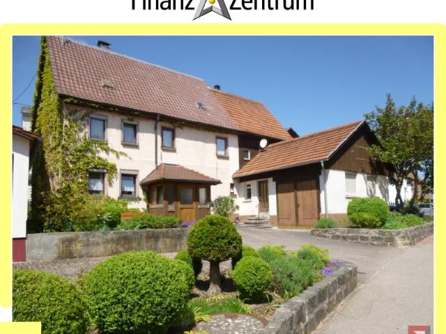 RESERVIERT Ein /Zweifamilienhaus, viel Ausbaupotential und ruhig gelegenen Garten