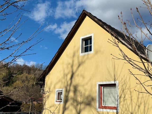 Renovierungsbedürftiger Bungalow mit Garten und 3 Zimmern