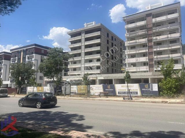 Reos Gayrimenkulden Binevler Shell Karşısı Kiralık 171m² İşyeri