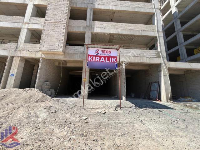 Reos'dan Binevler Ana Cadde Yıkılan Kervan Yanı Kiralık İş Yeri