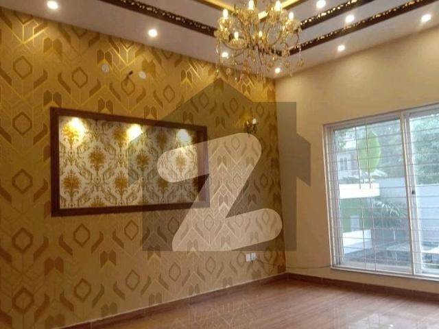 Ready To Buy A House 10 Marla In Lahore