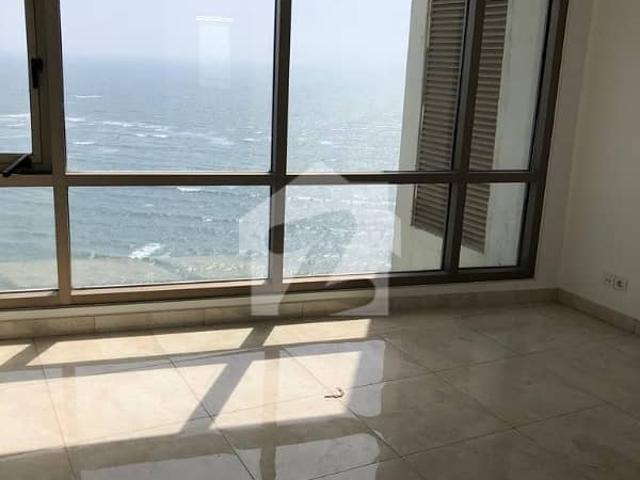 Prime Location Flat In Emaar Pearl Towers Karachi