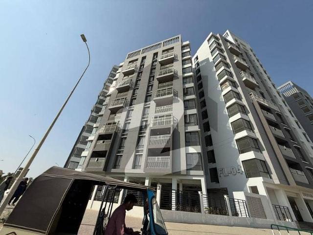 Ready To Buy A Prime Location Flat 1800 Square Feet In Naya Nazimabad