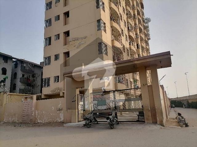 Ready To Buy A Prime Location Flat 2500 Square Feet In Gulshan E Iqbal Block 13/D 3